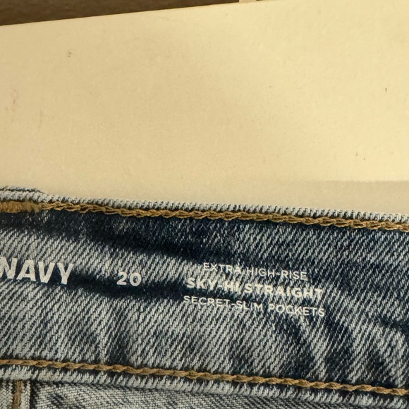 Old Navy Jeans Womens Extra High Rise Sky-Hi Straight Secret Slim Pockets NEW - Picture 6 of 12